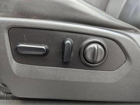 Used 2021 GMC Sierra 1500 SLT image 11