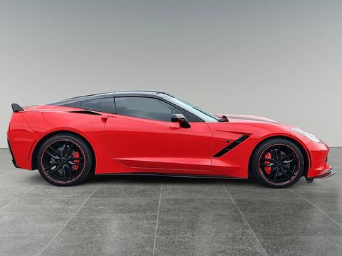 Used 2017 Chevrolet Corvette Stingray Coupe w/ 1LT RWD image 8