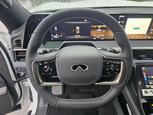 New 2026 INFINITI QX80 4WD image 29