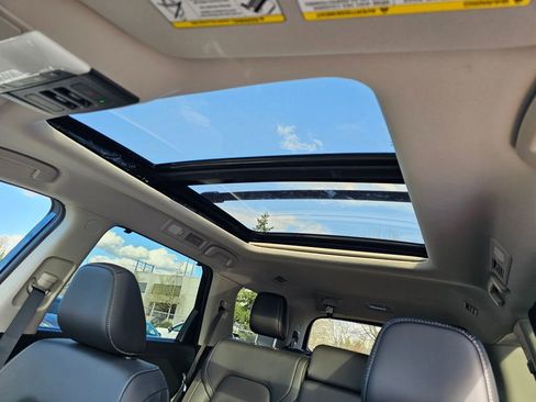 New 2026 Nissan Pathfinder SL w/ SL Premium Package (P04) image 10