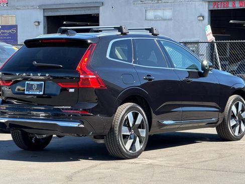 Certified 2023 Volvo XC60 T8 Ultimate image 2