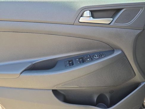 Used 2020 Hyundai Tucson Value FWD image 11