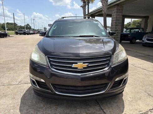 Used 2017 Chevrolet Traverse LT w/ Traveler's Package FWD image 11