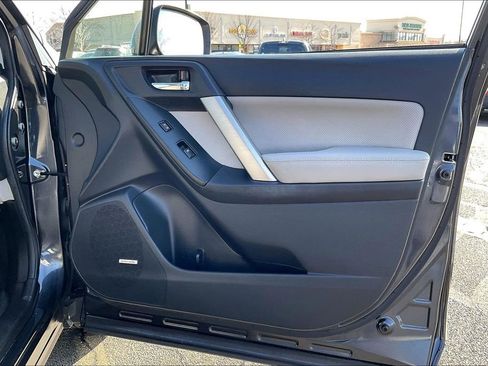 Used 2015 Subaru Forester 2.5i Touring w/ Eyesight & Navigation System image 27