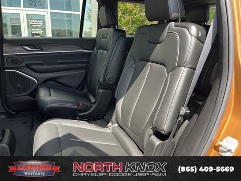 New 2026 Jeep Grand Cherokee L Limited AWD/4WD image 15