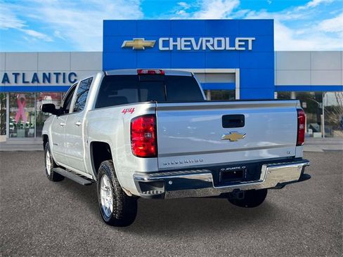 Used 2018 Chevrolet Silverado 1500 LT w/ All Star Edition image 4