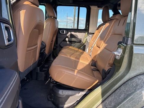 Used 2022 Jeep Wrangler Unlimited Sahara w/ Cold Weather Group image 14