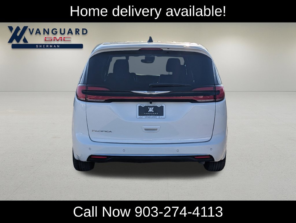 Used 2026 Chrysler Pacifica Select FWD image 6