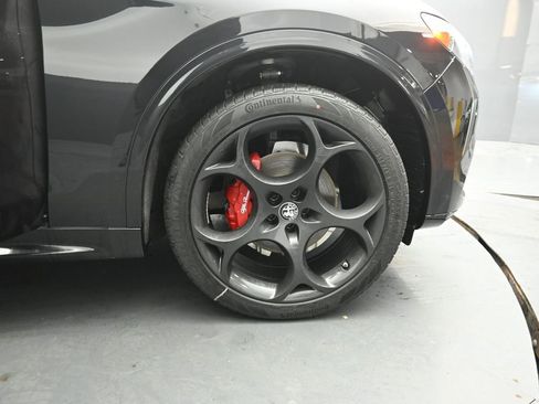 New 2026 Alfa Romeo Stelvio Sprint w/ Convenience Package image 28