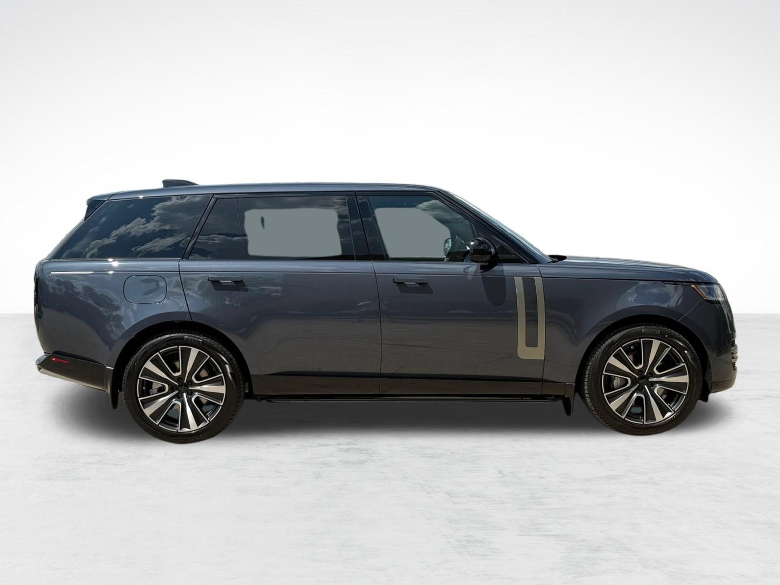 New 2026 Land Rover Range Rover Long Wheelbase SE AWD/4WD image 8