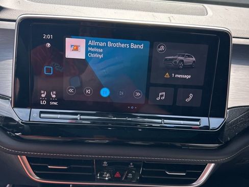 Used 2026 Volkswagen Atlas Cross Sport SE image 9