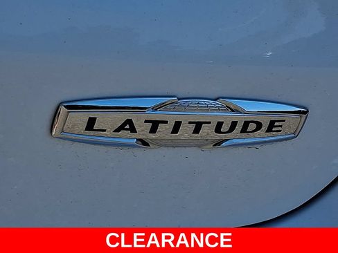 Used 2024 Jeep Compass Latitude AWD/4WD image 30