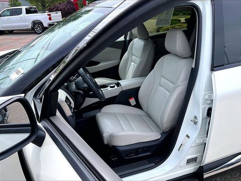Used 2023 Nissan Rogue SL AWD/4WD image 10