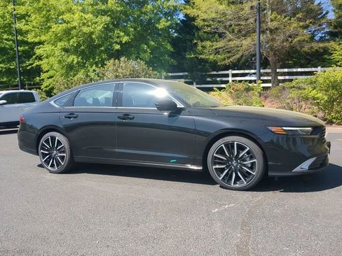 New 2026 Honda Accord Touring image 2