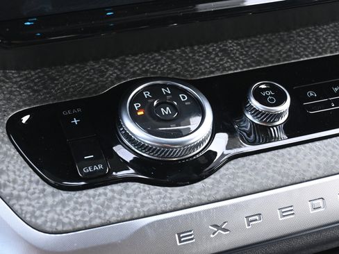 New 2026 Ford Expedition Tremor image 26