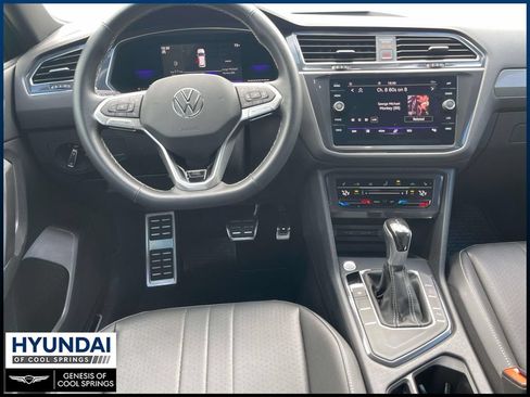 Used 2023 Volkswagen Tiguan SE R-Line FWD image 12