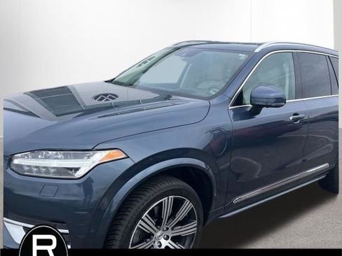 Used 2020 Volvo XC90 T8 Inscription w/ Protection Package Premier image 2