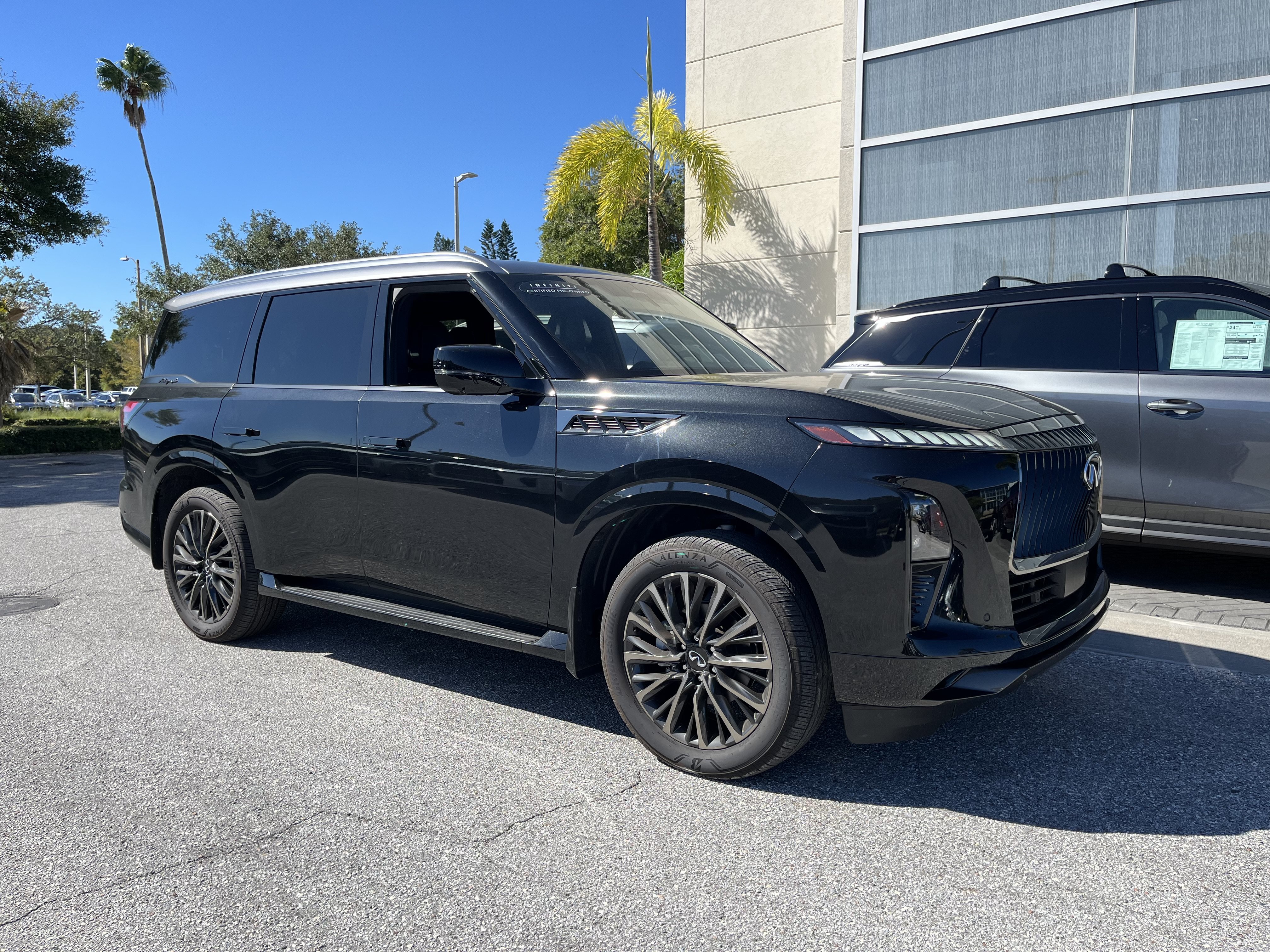 Certified 2026 INFINITI QX80 Autograph w/ Premium Cargo Package AWD/4WD image 11