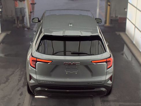 Certified 2025 GMC Terrain Elevation FWD image 3