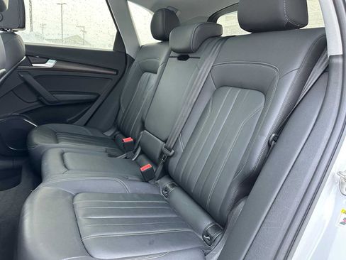 Used 2023 Audi Q5 2.0T Premium w/ Convenience Package image 17