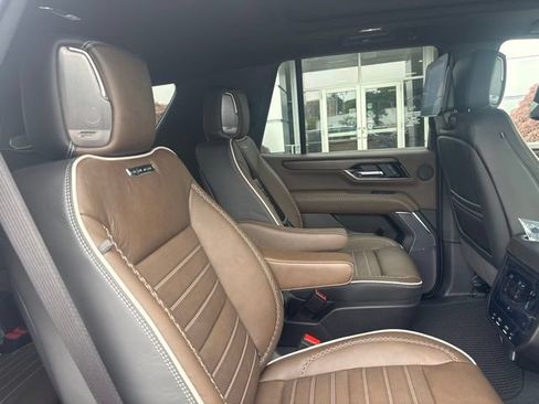 New 2026 GMC Yukon Denali Ultimate AWD/4WD image 36