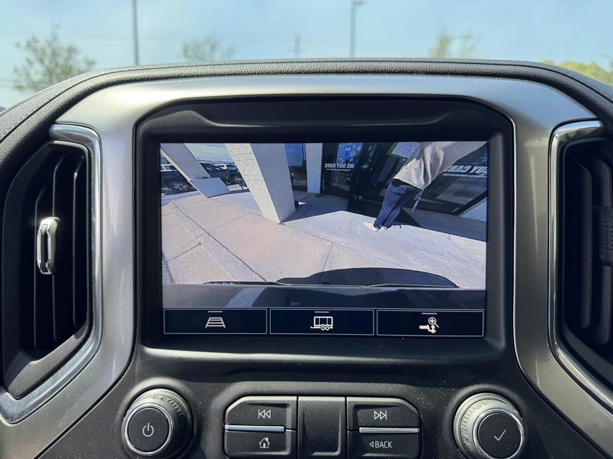 Used 2021 Chevrolet Silverado 1500 LTZ w/ LTZ Convenience Package II AWD/4WD image 24