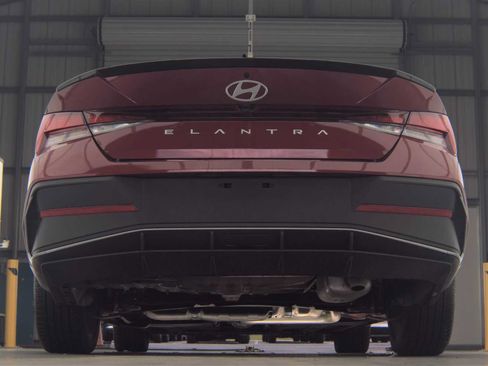 Used 2026 Hyundai Elantra Sport FWD image 12