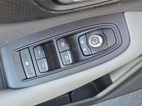 Used 2023 Subaru Outback Premium image 22