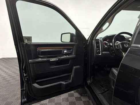 Used 2018 RAM 1500 Laramie AWD/4WD image 25