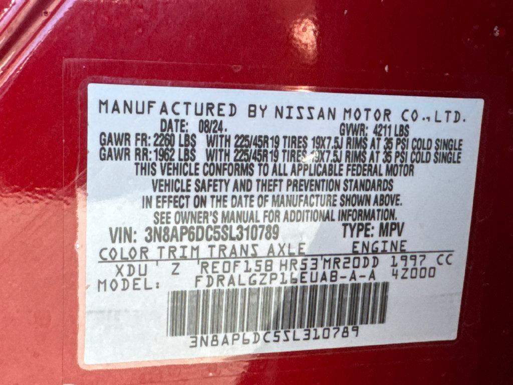 Used 2025 Nissan Kicks SR w/ SR Premium Package FWD image 32