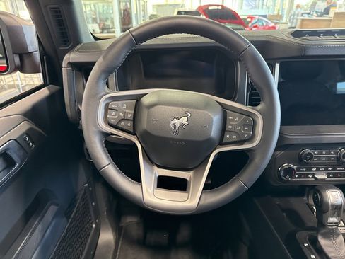 New 2025 Ford Bronco Badlands image 3