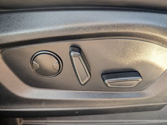 Used 2025 Ford Explorer ST-Line RWD image 25