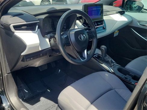 Used 2025 Toyota Corolla SE image 9