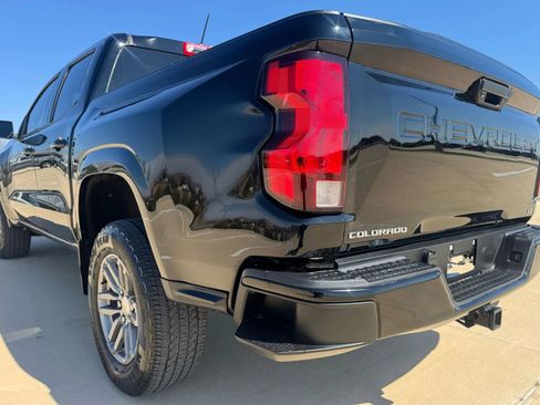 Used 2023 Chevrolet Colorado LT image 14