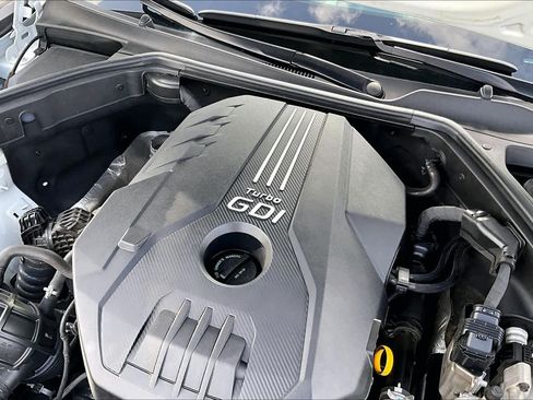 Used 2023 Genesis G70 2.0T w/ Sport Prestige Package RWD image 31