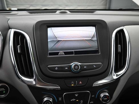 Used 2023 Chevrolet Equinox LS AWD/4WD image 8