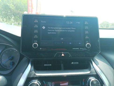 Used 2021 Toyota Venza XLE w/ Softex Package AWD/4WD image 27