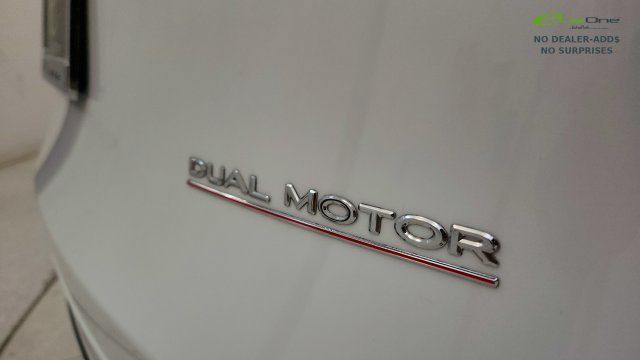 Used 2025 Tesla Model Y Performance AWD/4WD image 33