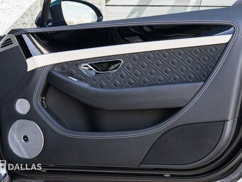 Used 2023 Bentley Continental GT Speed image 33