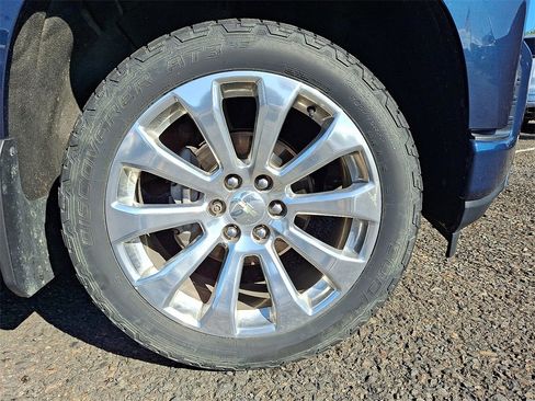 Used 2019 Chevrolet Silverado 1500 High Country w/ Trailer Camera Package image 8