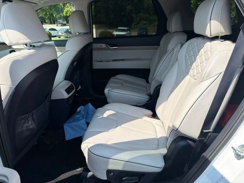 Used 2022 Hyundai Palisade Limited w/ Cargo Package FWD image 6