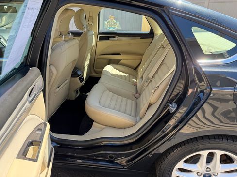 Used 2014 Ford Fusion SE image 13