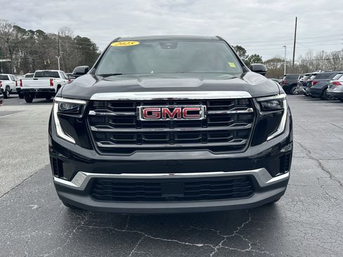 Used 2025 GMC Acadia Elevation image 3