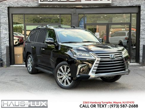 Used 2017 Lexus LX 570 4WD image 2