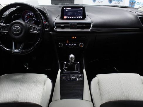 Used 2017 MAZDA MAZDA3 Grand Touring w/ Premium Equipment Package FWD image 9