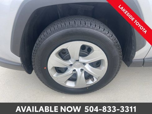 Used 2021 Toyota RAV4 LE image 11