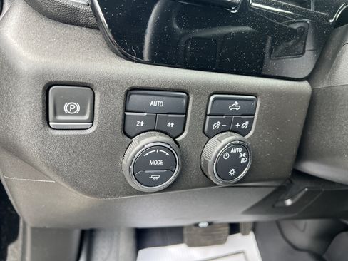 Used 2023 Chevrolet Silverado 1500 LT AWD/4WD image 11