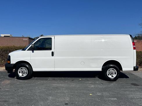 Used 2023 GMC Savana 2500 Extended w/ Driver Convenience Package image 5