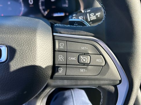 New 2025 Jeep Grand Cherokee Laredo image 22