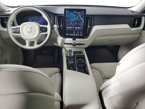 Used 2026 Volvo XC60 B5 Ultra w/ Protection Package Premier image 17